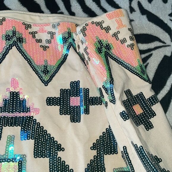 3/$15Express colorful sequin geometric Aztec print strapless mini dress XS - Picture 6 of 11